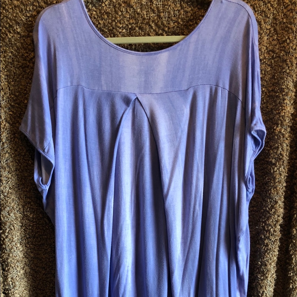 Lisa Rinna Keyhole Printed top - Picture 4 of 4